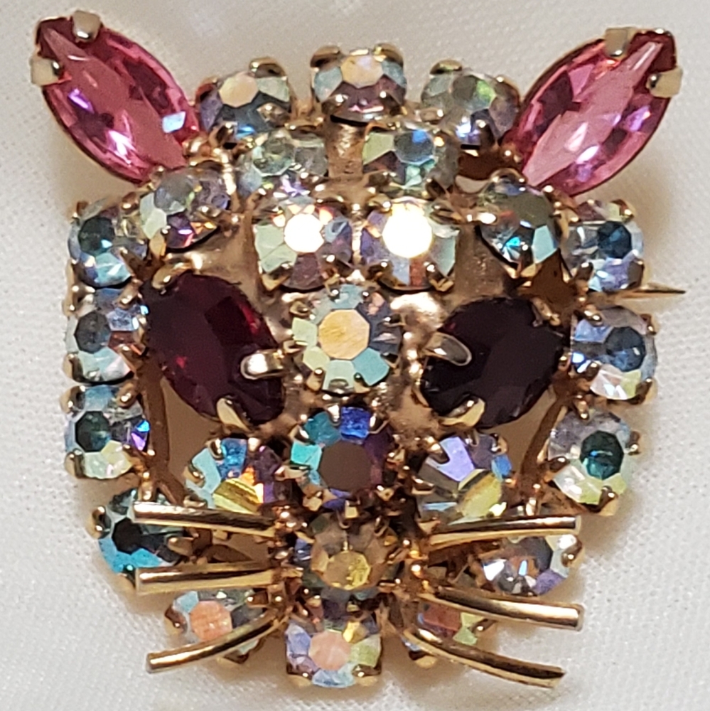 VTG "Juliana" Cat Brooch